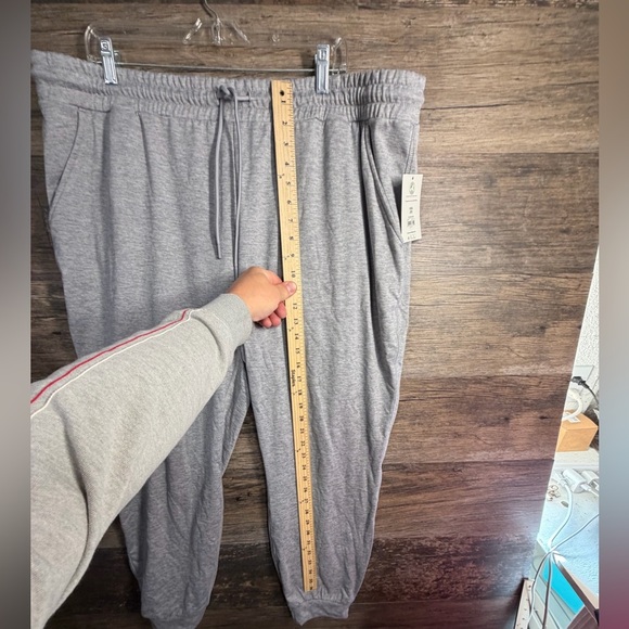 Athletic Works Heather Gray Joggers - Picture 10 of 10